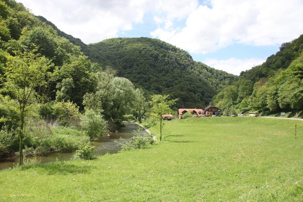 Guesthouse Villa Zelenjak Ventek Kumrovec Екстериор снимка
